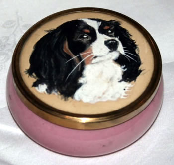 Item 76 Trinket Pot with Tricolour CKCS head depicted on lid